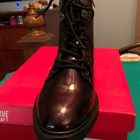 Boots - Picture 3 of 4